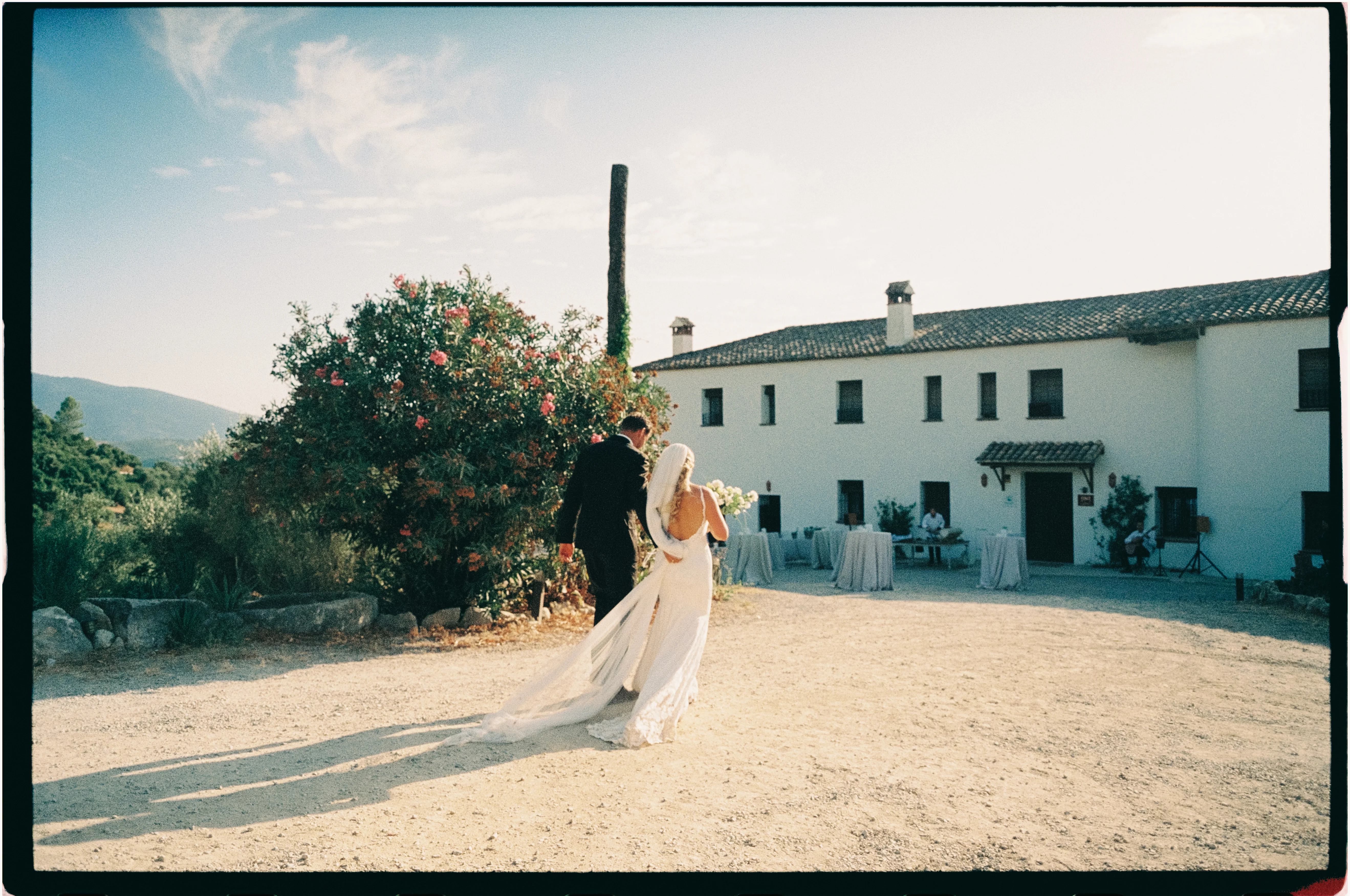 DaniHaupt-2026-08-15Abigail&Juan-Sneaks33.jpg
